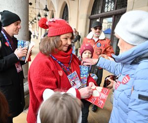 Tak Anna Dymna kwestuje na rzecz WOŚP