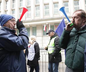 Pracownicy Poczty Polskiej decydują o strajku. Chcą więcej zarabiać. Zarząd odpowiada