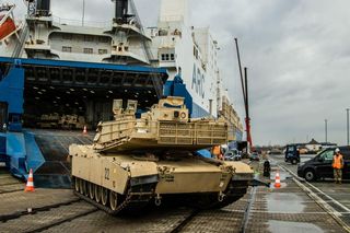 Były doradca Trumpa ostrzega. Ograniczenie obecności USA w Europie to błąd
