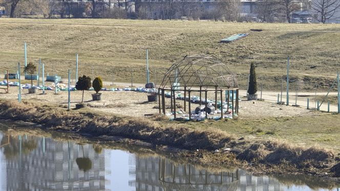 Wrocławskie beach bary po powodzi. Czy i kiedy będą otwarte?