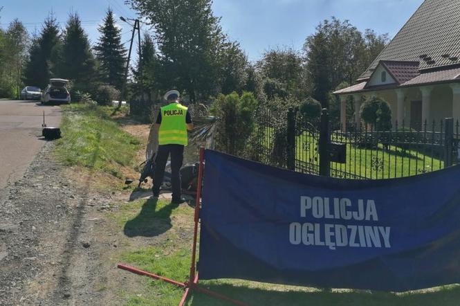 MAKABRYCZNY wypadek w Grzegorzówce. ROZTRZASKAŁ się o betonowy przepust