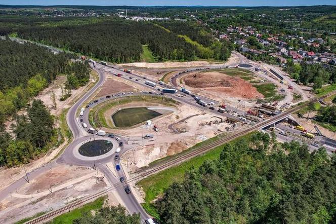 Budowa drogi ekspresowej S1 Podwarpie-Dąbrowa Górnicza bliska końca. Wyburzą wiadukt nad DK 1