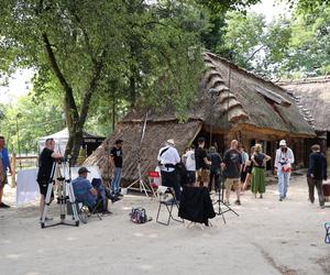 W Muzeum Wsi Lubelskiej w Lublinie trwają zdjęcia do filmu  pt. „Zegar” 