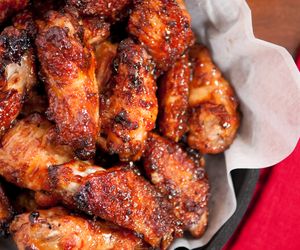 Najlepsze skrzydełka pieczone: tylko 3 składniki marynaty