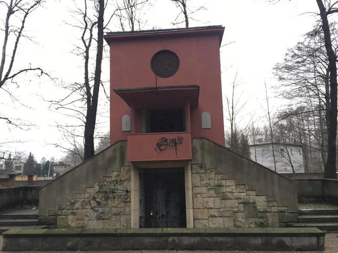 Zdewastowana Kalwaria Panewnicka