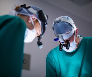 Chirurdzy z Lublina uratowali życie pacjenta. Guz ważył 16 kilogramów