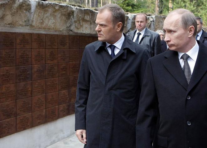 Donald Tusk i Władimir Putin w Katyniu