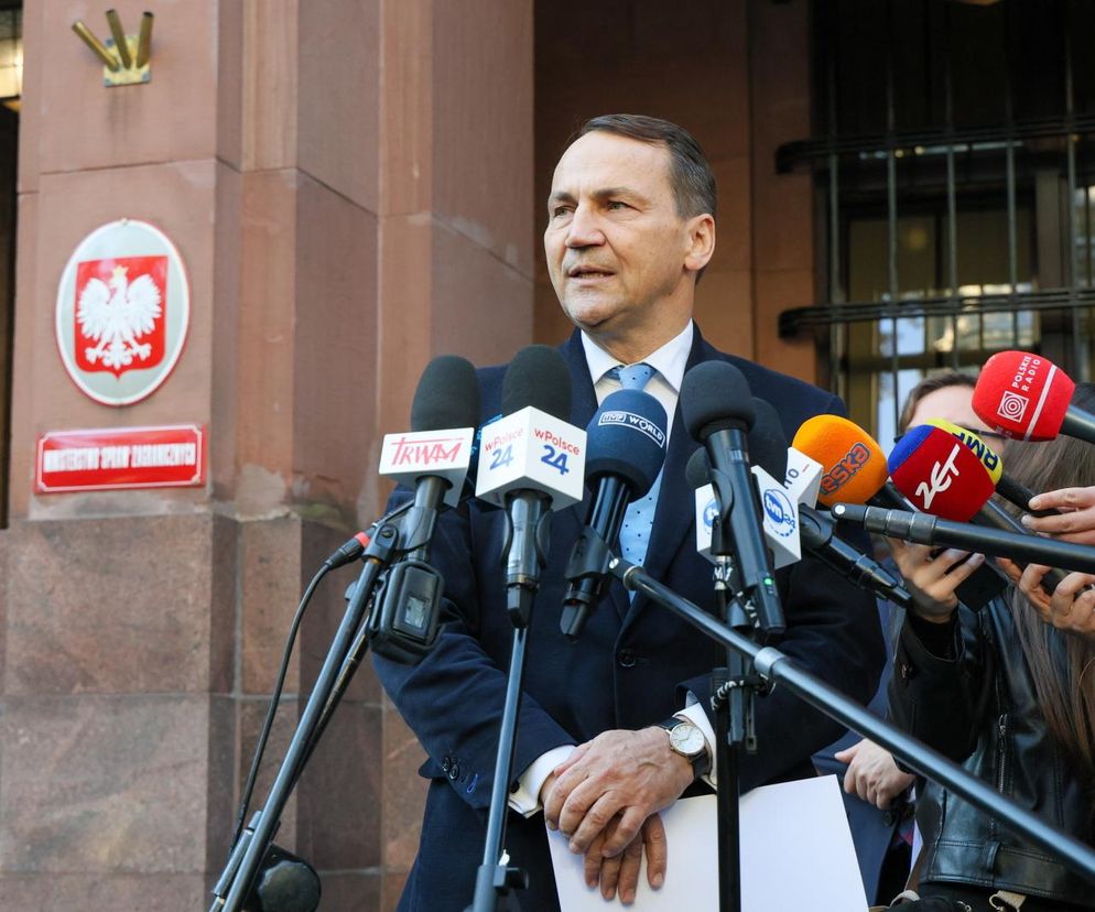 Radosław Sikorski zapowiada zamknięcie konsulatu Rosji