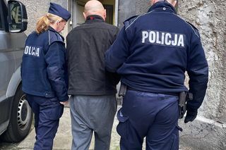 Opole. Staranował na chodniku matkę z dwojgiem dzieci. 49-latek z mazdy był nietrzeźwy i usłyszał zarzuty [ZDJĘCIA]