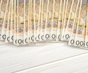Nowe podatki Sasina - podatek dla firm od nadmiarowych zysków i trzy podatki od nieruchomości w 2023 roku?