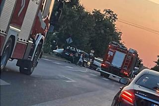 W wypadku na ul. Warszawskiej jedna osoba zginęła na miejscu. Łącznie pięć zostało przetransportowanych do szpitala