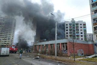Wojna w Ukrainie: Atak rakietowy na dzielnicę mieszkalną w Czernihowie. W Chersoniu Rosjanie przejęli budynek administracji