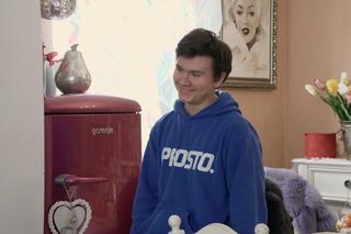 Tak w pierwszych odcinkach wyglądał Conan Kaźmierski z programu Królowe życia. Nie do poznania!