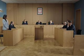 M jak miłość, odcinek 1752: Marcin (Mikołaj Roznerski), Iza (Adriana Kalska), Werner (Jacek Kopczyński)