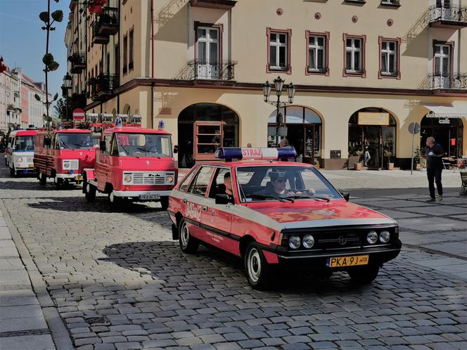 Uroczystość nadania sztandaru Komendzie Miejskiej Państwowej Straży Pożarnej w Kaliszu