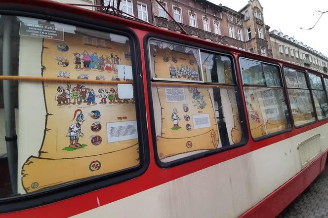 Wystawa mieście się w zabytkowym tramwaju na Dolnym Mieście w Gdańsku