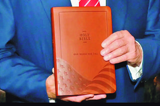 Odkuję się na giełdzie i... bibliach