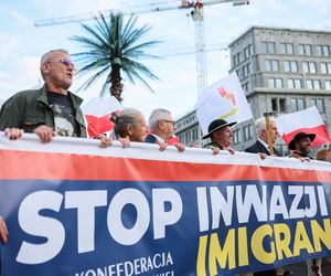 W Warszawie odbył się antyimigrancki marsz i kontrmanifestacja. Pojawiło się kilka tysięcy osób