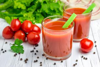 Koktajl mleczno-pomidorowy - przepis na zdrowy koktajl z warzyw
