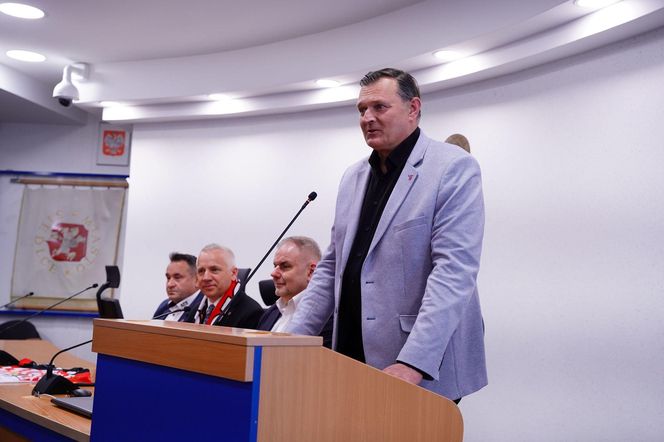 Siatkarze KPS-u z medalami na szyi, dziękowali kibicom za udany sezon
