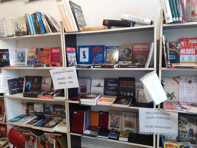 Po 33 latach upada pierwsza, prywatna księgarnia w Starachowicach