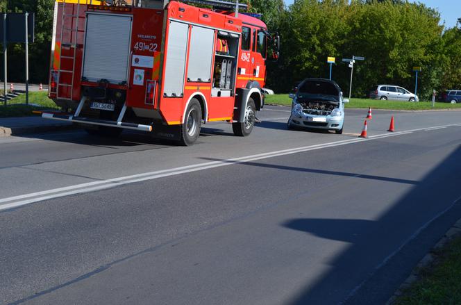 Wypadek na skrzyżowaniu Ostrowiecka-Al.Niepodległości