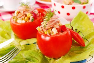 Pomidory nadziewane makrelą: przepis na zdrową przekąskę