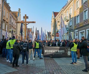 Wojownicy Maryi przeszli ulicami Olsztyna