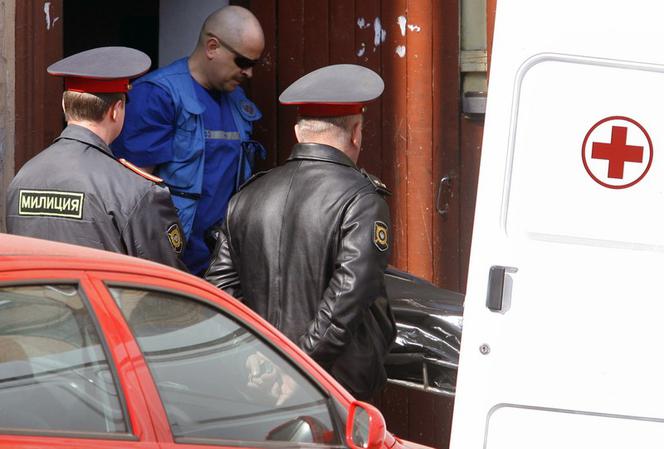 Kolejni krewni ofiar lecą do Moskwy. Trwa identyfikacja zwłok
