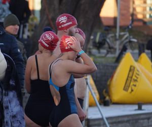 Wskoczyli do lodowatej Brdy! Za nami zawody FOCUS Ice Swimming Bydgoszcz Festival 2024