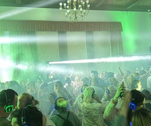 To pierwsza taka impreza w Olsztynie. Tłumy na Silent Disco w… ratuszu