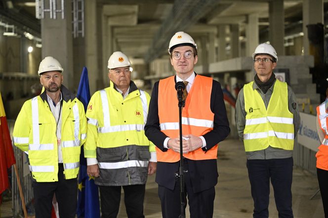 Byliśmy na budowie ostatniej stacji metra w Warszawie. Widok zapiera dech w piersiach