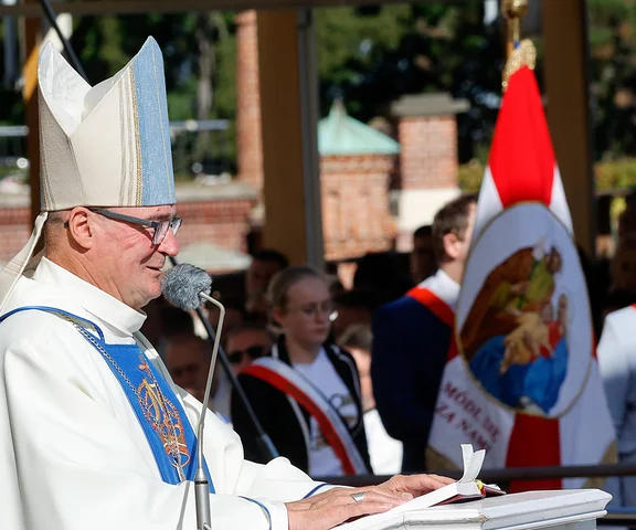 Biskup wzywa do obrony przeciwko deprawacji dzieci