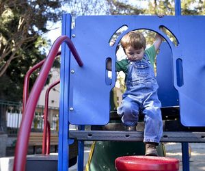 Warzywnik, karmniki dla ptaków czy kuchnie błotne - nowe place zabaw będą miały dwa żłobki z Kalisza i Liskowa