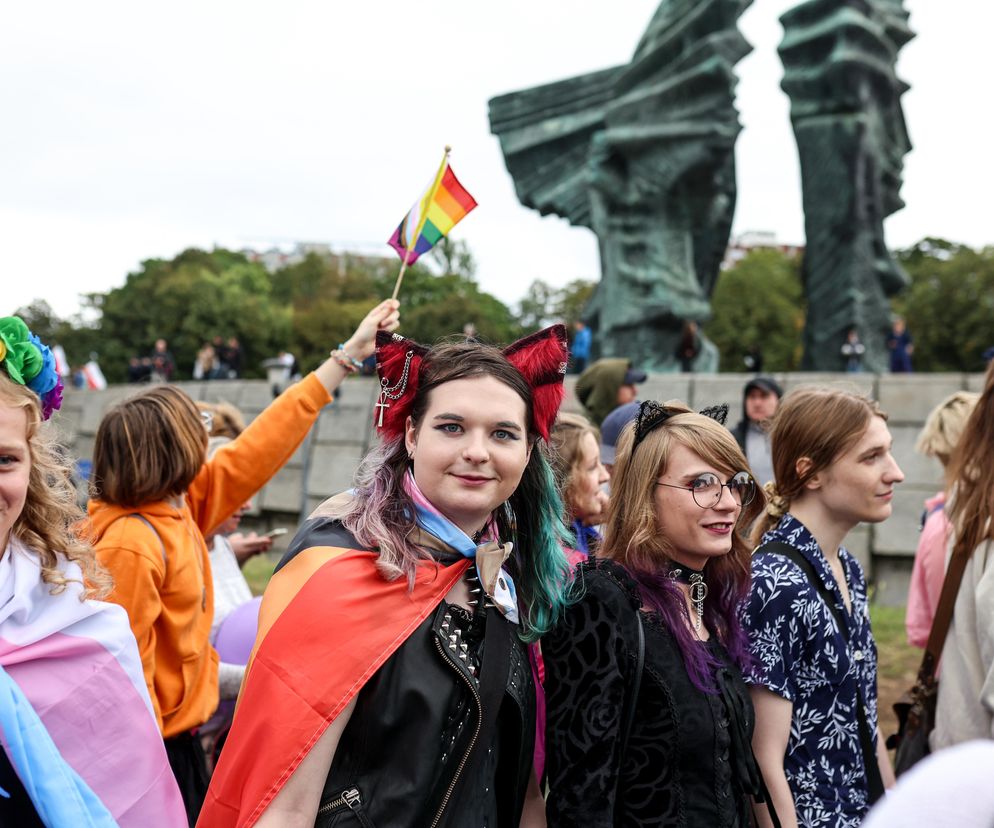 Barwny korowód w czasie Marszu Równości w Katowicach
