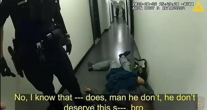 Zabił dwie osoby i zadźgał się na oczach policjantów! Szokujący film