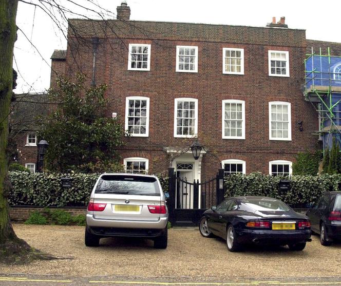 Kochanek okupuje dom po George’u Michaelu 