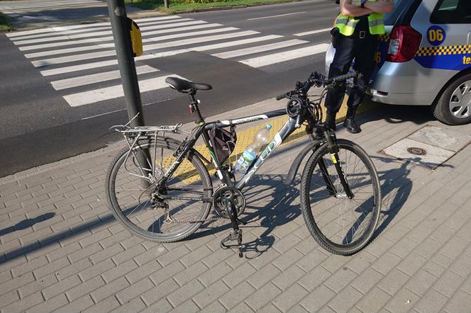 ZAKRWAWIONY rowerzysta w centrum Poznania! Co się mu stało? Zaskakująca prawda