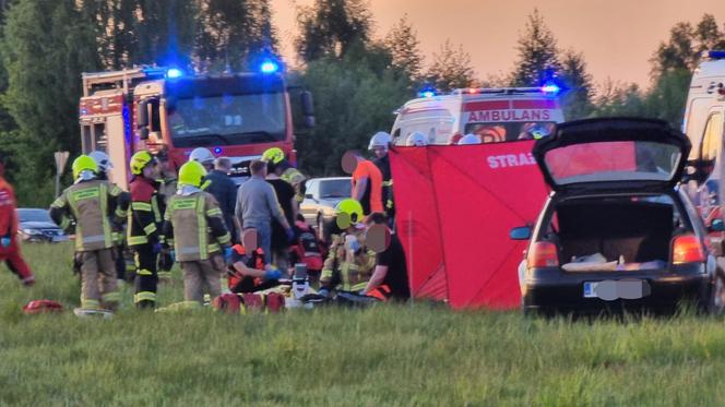 Auto wjechało w 14 kolarzy. Drogowa masakra pod Piasecznem