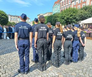 Trwają obchody Święta Policji w Lesznie. Świętują policjanci i policjantki