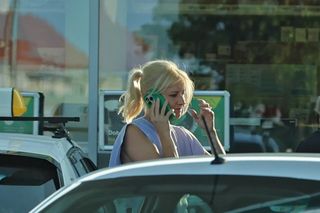 Małgorzata Kożuchowska jeździ autem za pół miliona w obcasach