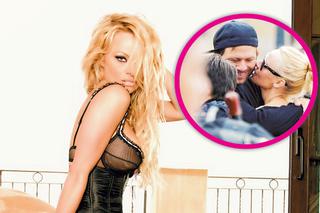 Pamela Anderson zmniejszyła piersi! Czego się nie robi dla miłości