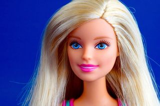 Barbie AI: mądra przyjaciółka czy krok za daleko? Producent zapowiada „angażujące momenty”