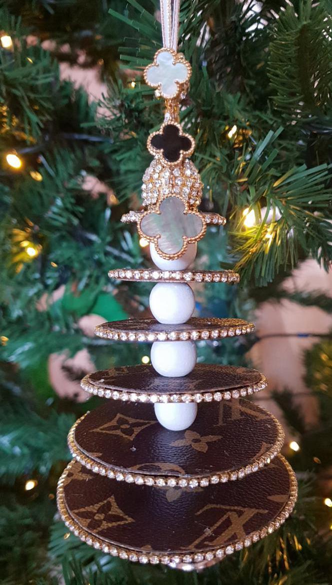 Tak wygląda najdroższa choinka świata. Ozdoby są warte ponad 60 MILIONÓW złotych!