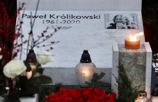 Tak wygląda grób Pawła Królikowskiego w 3. rocznicę śmierci aktora