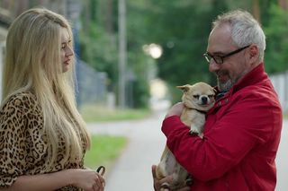 	M jak miłość. Adam Werner (Jacek Kopczyński), sąsiadka z pieskiem