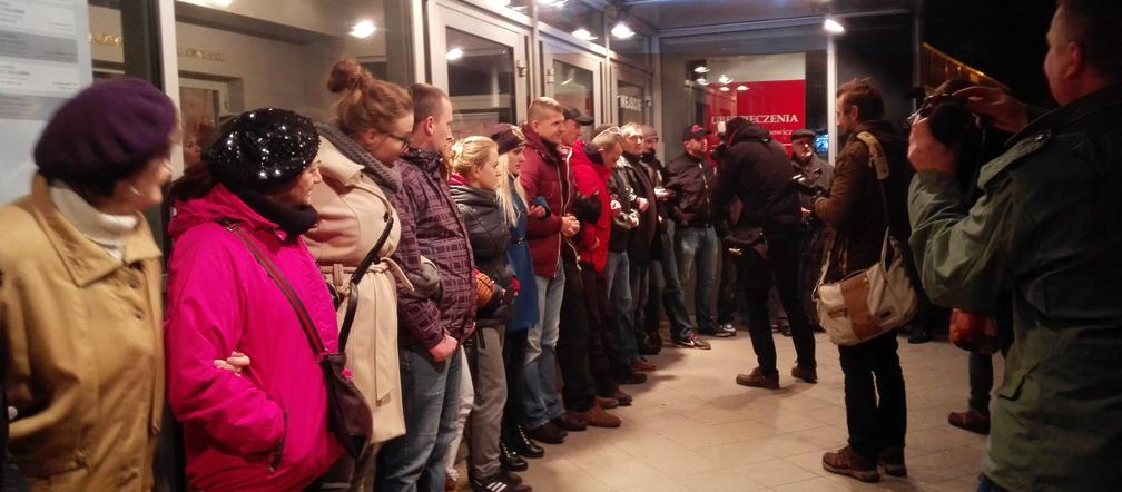 Protestujący nie chcieli wpuścić widzów do teatru