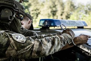 Strażnicy graniczni z Podkarpacia zatrzymali ściganego czerwoną notą Interpolu. Ukradł milion dolarów