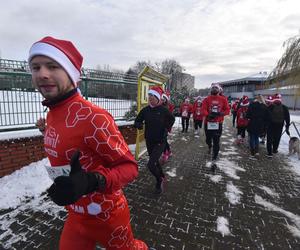 21. edycja Festiwalu Biegów Świętych Mikołajów w Toruniu. 2000 uczestników na starcie