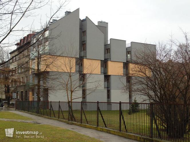 Budowanie "po krakosku", czyli przybij sobie piątkę z sąsiadem przez balkon?!